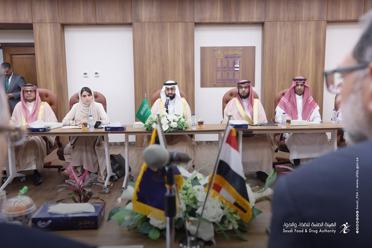 الدكتور هشام الجضعي يلتقي رئيس هيئة الدواء المصرية لبحث سبل التعاون وتنسيق الجهود في الجوانب التنظيمية