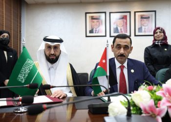 هيئة الغذاء والدواء توقّع مذكرة تفاهم مع نظيرتها الأردنية لتعزيز التكامل الرقابي