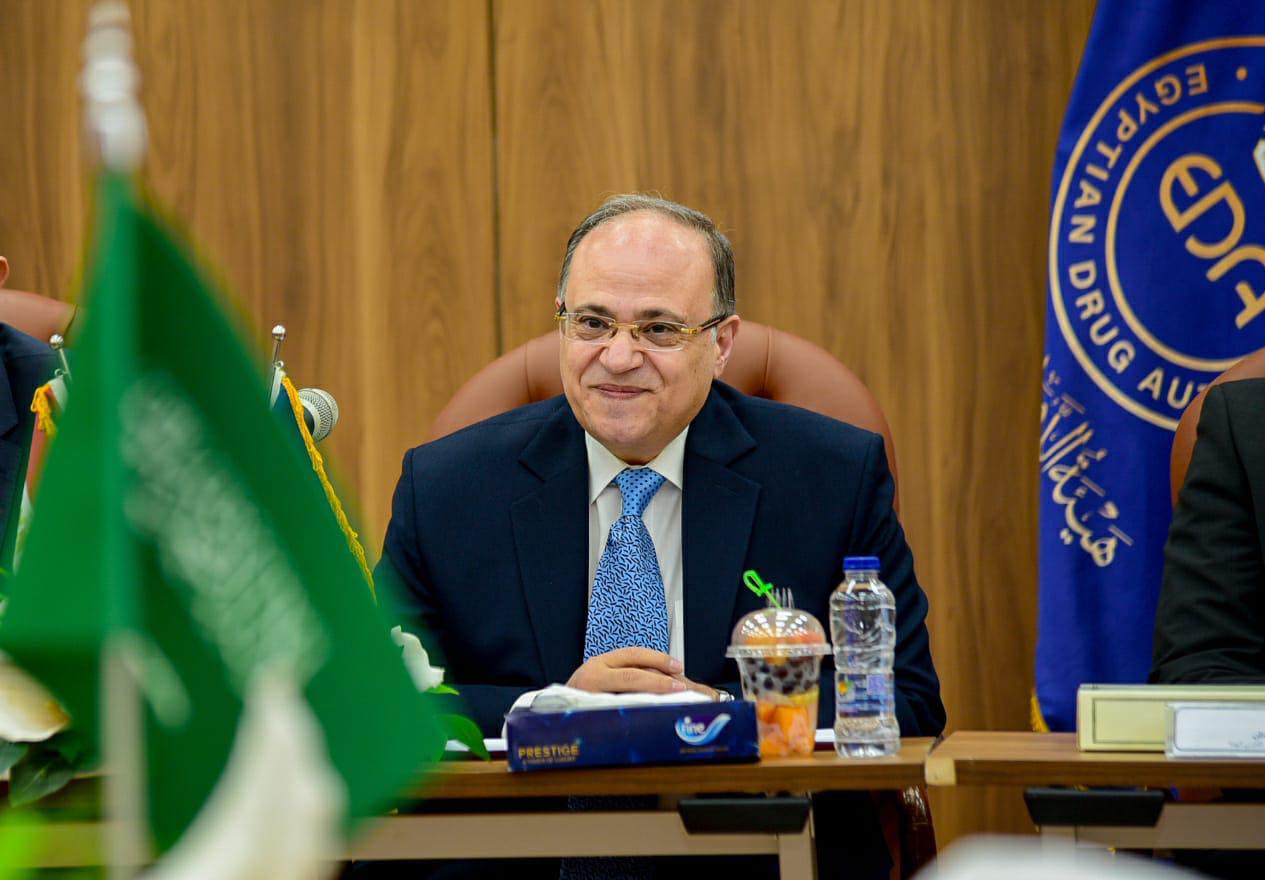 الدكتور هشام الجضعي يلتقي رئيس هيئة الدواء المصرية لبحث سبل التعاون وتنسيق الجهود في الجوانب التنظيمية