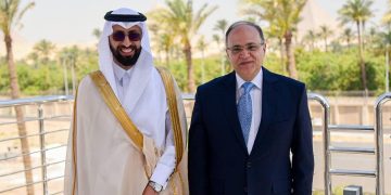 الدكتور هشام الجضعي يلتقي رئيس هيئة الدواء المصرية لبحث سبل التعاون وتنسيق الجهود في الجوانب التنظيمية