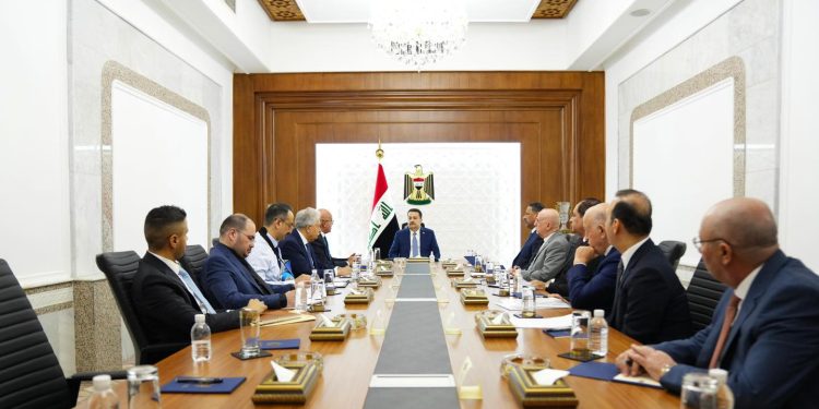رئيس مجلس الوزراء العراقي يناقش التوسع في إنتاج علاجات الأورام ويوجه بتعزيز الشراكة بين القطاعين العام والخاص