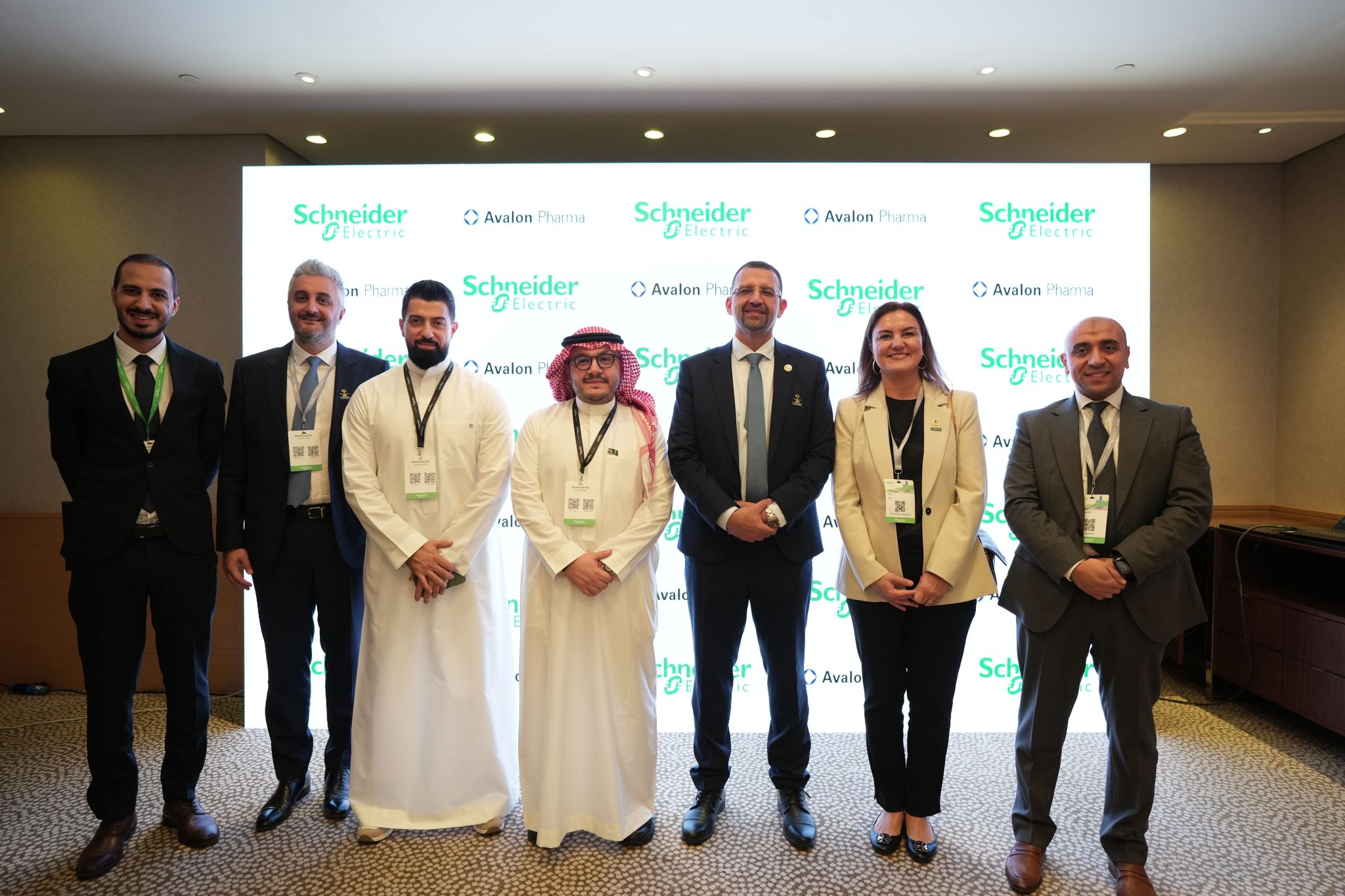«أفالون فارما» توقّع مذكرة تفاهم مع «شنايدر إلكتريك» لتعزيز التحول الرقمي والاستدامة