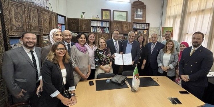 أسترازينيكا توقع اتفاقية شراكة استراتيجية مع وزارة الصحة الجزائرية لتعزيز جهود مكافحة سرطان الرئة