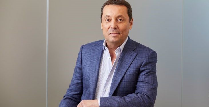 د. سعيد دروزة، رئيس مجلس الإدارة التنفيذي لشركة أدوية الحكمة،