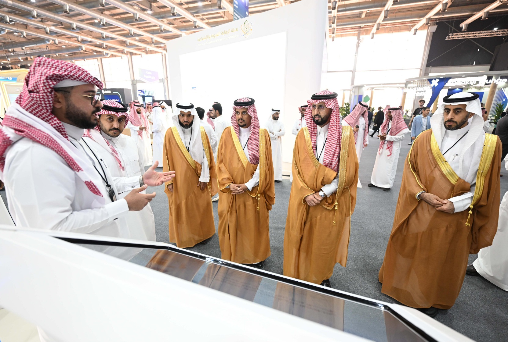 رئيس هيئة الغذاء والدواء يدشّن نموذجًا يعتمد على الذكاء الاصطناعي للتنبؤ بنقص الأدوية