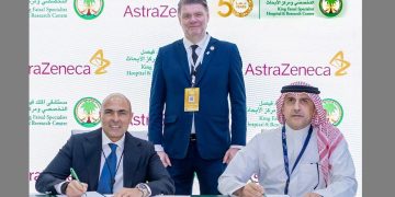 «التخصصي» و«أسترازينيكا» يوقعان شراكة استراتيجية لتعزيز الوصول الى العلاجات المبتكرة