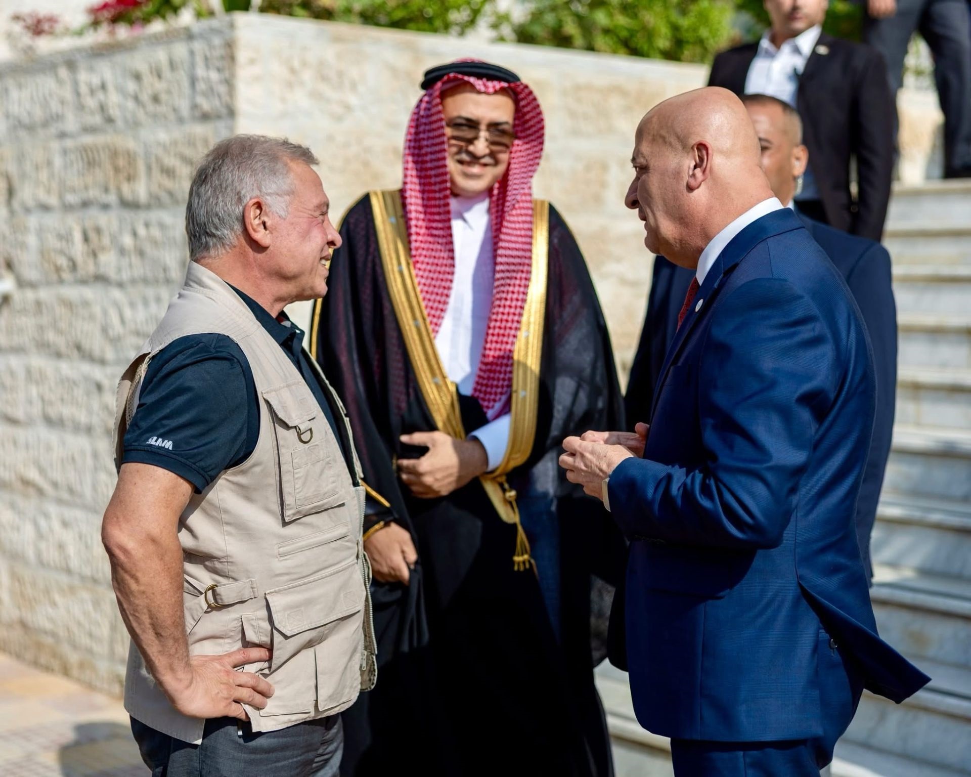 الملك عبدالله الثاني يزور الشركة الدولية للدواء ويشيد بدورها في تعزيز الأمن الدوائي