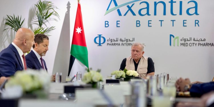 الملك عبدالله الثاني يزور الشركة الدولية للدواء ويشيد بدورها في تعزيز الأمن الدوائي