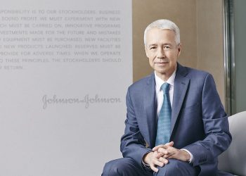 جواكين دواتو، الرئيس التنفيذي لشركة جونسون آند جونسون