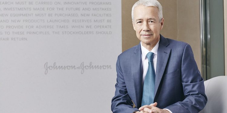 جواكين دواتو، الرئيس التنفيذي لشركة جونسون آند جونسون