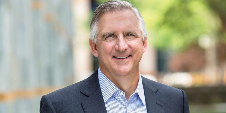 روبرت آي برادواي الرئيس التنفيذي لشركة أمجين للأدوية