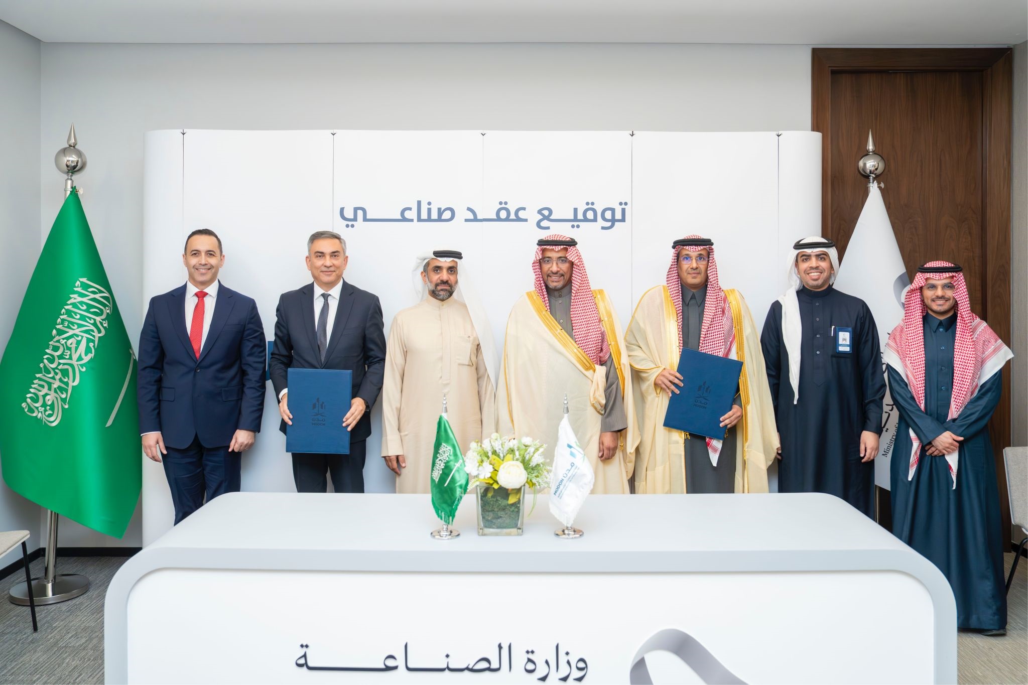 «جلفار» توقع اتفاقية مع «مدن» لإنشاء مصنع للأدوية الحيوية في المملكة باستثمارات 300 مليون ريال