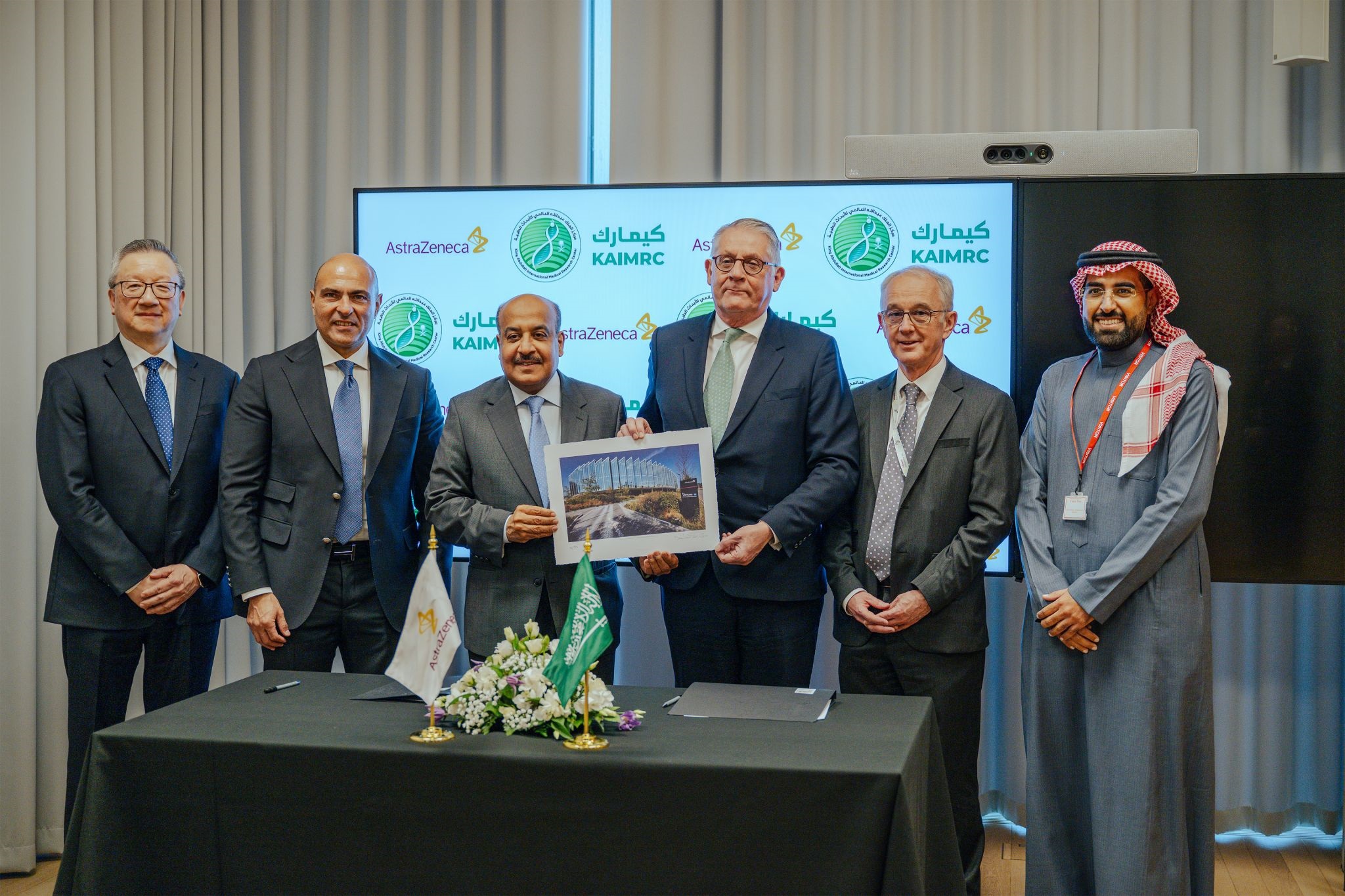 أسترازينيكا تستضيف وفدًا من الشؤون الصحية بوزارة الحرس الوطني و«كيمارك» في كامبريدج لبحث برنامج العلاج بتقنيات تعديل الجينات