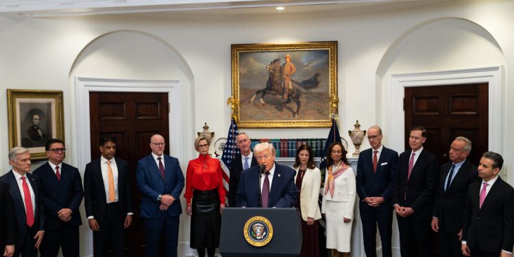 ترامب يوقع اتفاقات مع 9 شركات أدوية كبرى لخفض أسعارها في الولايات المتحدة