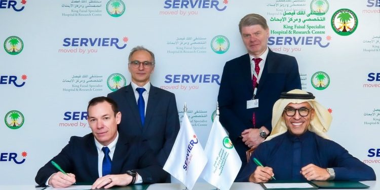 مستشفى الملك فيصل التخصصي و«سيرفييه السعودية» يوقّعان مذكرة تفاهم في مجال الأمراض النادرة