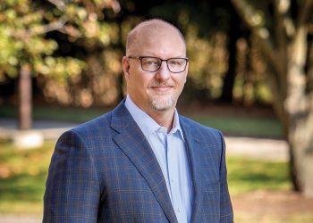 روبرت ديفيس، رئيس مجلس الإدارة والرئيس التنفيذي لشركة ميرك