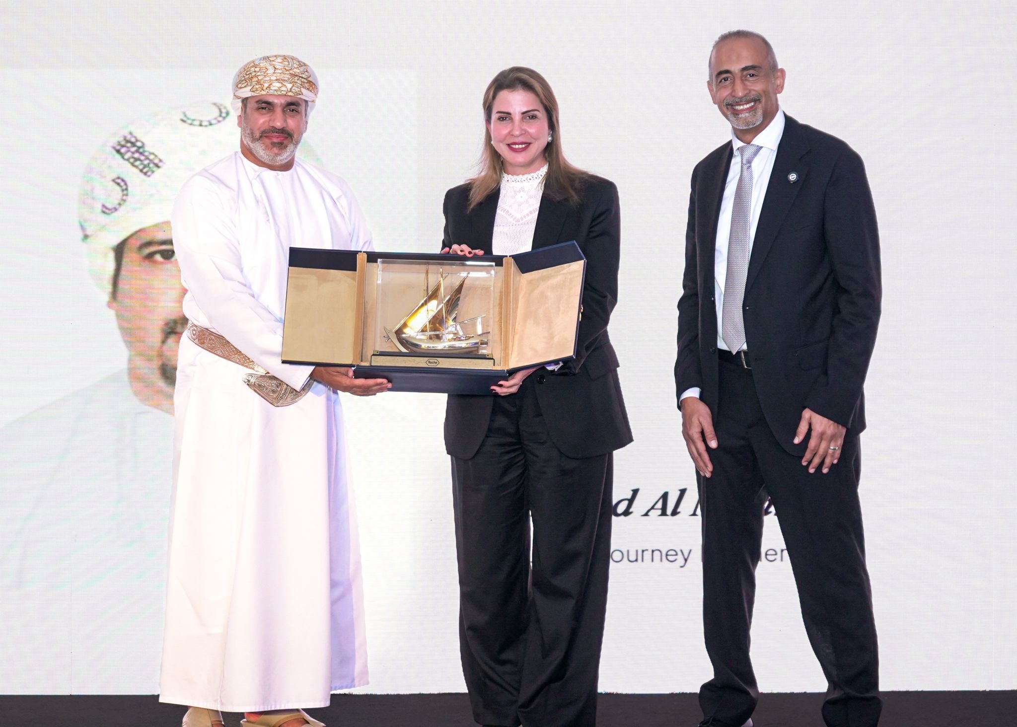 «روش» العالمية تفتتح مكتبها في مسقط بسلطنة عُمان دعمًا لمنظومة الرعاية الصحية ورؤية 2040