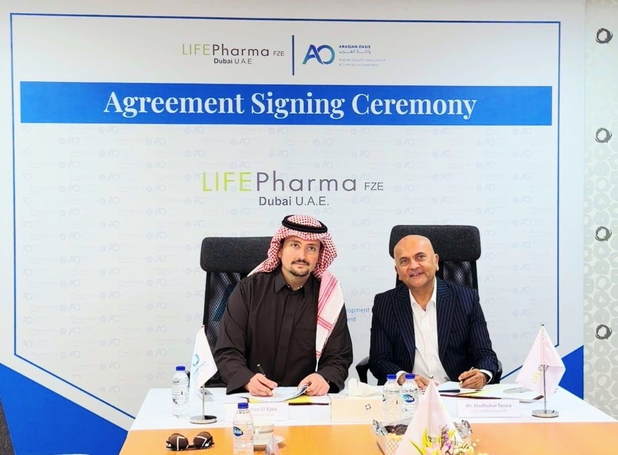 «واحة العرب القابضة» تبرم شراكة مع «لايف فارما» الإماراتية لتعزيز إتاحة الأدوية المتخصصة في السعودية