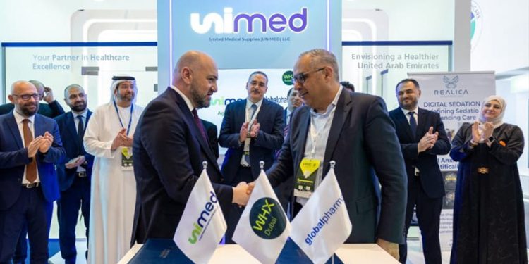 جلوبال فارما ويونيميد توقعان اتفاقية توزيع استراتيجية خلال معرض الصحة العالمي
