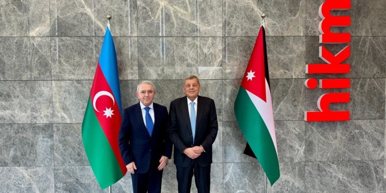 السيد مازن دروزة مع سفير جمهورية أذربيجان بالأردن