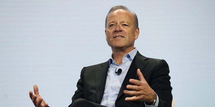 كريس فيباشر، الرئيس التنفيذي لشركة بيوجين