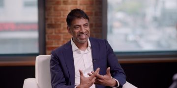 فاس ناراسيمهان الرئيس التنفيذي لشركة نوفارتس