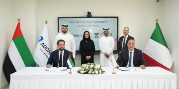 «أدكان فارما» الإماراتية و«ميناريني» الإيطالية توقعان شراكة لتوطين تصنيع الأدوية في الإمارات