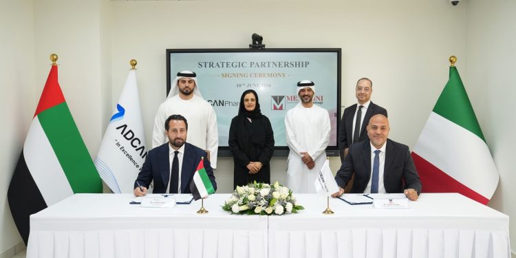 «أدكان فارما» الإماراتية و«ميناريني» الإيطالية توقعان شراكة لتوطين تصنيع الأدوية في الإمارات