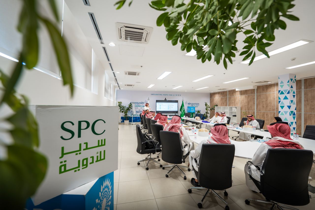 «سدير فارما» تبحث مع المجلس الصحي السعودي تعزيز الأمن الدوائي وتوطين الأدوية ذات الأولوية